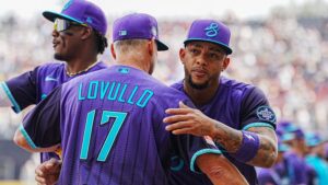D-backs GM: Torey Lovullo returning is ‘not related’ to Ketel Marte’s future