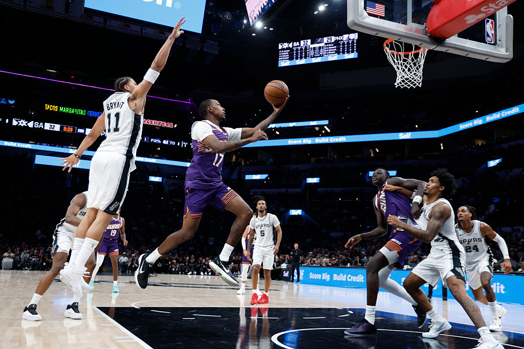 The Phoenix Suns are keeping guard Jamaree Bouyea as the 14th player on their roster and cutting fo...