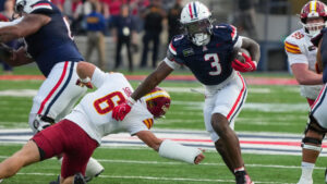 Noah Fifita’s big day, Arizona’s defense help the Wildcats cruise past Iowa State