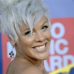 Singer Pink arrives at the 2008 MTV Video Music Awards held at Paramount Pictures Studio Lot on Sunday, Sept. 7, 2008, in Los Angeles. (AP Photo/Chris Pizzello)