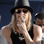 Kid Rock arrives at the 2008 MTV Video Music Awards held at Paramount Pictures Studio Lot on Sunday, Sept. 7, 2008, in Los Angeles. (AP Photo/Chris Pizzello)
