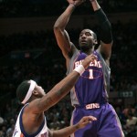 Phoenix Suns' Amare Stoudemire (1) shoots over New York Knicks' Quentin Richardson (23) during the first half of an NBA basketball game Wednesday, Jan. 21, 2009 in New York. (AP Photo/Frank Franklin II)