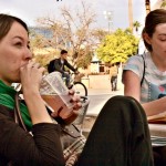ASU freshmen Bridget Gilmore, pictured at left, and Katherine Richardson enjoy lunch at Arizona State University's main campus on the first day of scheduled classes for the '09 spring semester. (Rose Clements/KTAR)
