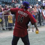 "Tatman" himself, Ryan Roberts tosses batting practice. (Photo by 
Vince Marotta/Arizona Sports)