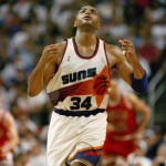 Has there ever been a more anticipated Valley 
debut than that of Charles Barkley with the 
Suns in 1992? Sir Charles scored 37 points and 
grabbed 20 rebounds in his first game as a Sun 
on November 7, 1992.