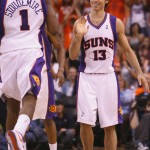Phoenix Suns' Steve Nash, right, and Amare 
Stoudemire celebrate their victory over the Los 
Angeles Lakers late in the fourth quarter of an 
NBA playoff basketball game Sunday, April 22, 
2007, at the U.S. Airways Center in Phoenix. 
The Suns defeated the Lakers, 95-87. (AP 
Photo/Ross D. Franklin)