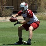 Tight end Jim Dray makes a catch during OTAs on May 21, 2013 at the team's Tempe training facility. (Adam Green/Arizona Sports)