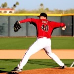 Arizona Diamondbacks pitcher J.J. Putz throws off a mound on Sunday. (Clayton Klapper/Arizona Sports)
