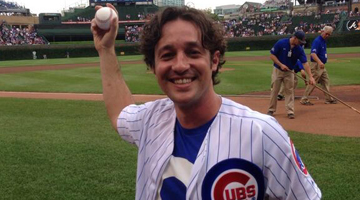 Rookie of the Year' actor returns to Wrigley Field to throw out