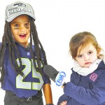 Richard Sherman and Erin Andrews kids costumes. (@WSJSports)