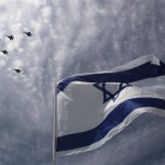 Israeli air force perform a display to mark the 60th anniversary of Israel, on the beach front in Tel Aviv, Israel ,Thursday May 8, 2008. Israel staged its 60th birthday bash with fireworks, air force flyovers and a great sense of pride Thursday, but also with uncertainty about its future and doubts about prospects for peace with the Palestinians. (AP Photo/Ariel Schalit)
