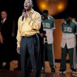 Jeffrey Osborne sings the national nnthem before Game 4 of the NBA basketball finals between the Los Angeles Lakers and Boston Celtics on Thursday.