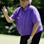 
              Laura Davies of England acknowledges the crowd after making her putt at the 2nd green during the third round of the U.S. Women's Open golf tournament Saturday, July 11, 2015, in Lancaster, Pa. (Chris Dunn/York Daily Record via AP)  YORK DISPATCH OUT; MANDATORY CREDIT
            