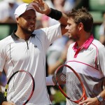 
              France's Jo-Wilfried Tsonga, left, and Switzerland's Stan Wawrinka pose before  their semifinal match of the French Open tennis tournament at the Roland Garros stadium, Friday, June 5, 2015 in Paris, France. (AP Photo/Francois Mori)
            