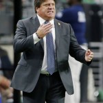 
              Mexico coach Miguel Herrera shouts instructions to his players during the first half of a CONCACAF Gold Cup soccer match against Guatemala Sunday, July 12, 2015, in Glendale, Ariz. (AP Photo/Ross D. Franklin)
            