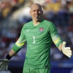 
              United States goalkeeper Brad Guzan reacts after giving up a goal to Panama's Harold Cummings during a penalty kick shootout in the CONCACAF Gold Cup third place soccer match, Saturday, July 25, 2015, in Chester, Pa. Panama won. (AP Photo/Matt Rourke)
            