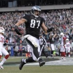 Philadelphia Eagles' Brent Celek celebrates after scoring a touchdown during the first half of an NFL football game against the Arizona Cardinals Sunday, Dec. 1, 2013, in Philadelphia. (AP Photo/Michael Perez)