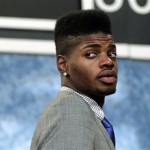 Kentucky's Nerlens Noel takes the stage for a group photo before the NBA basketball draft got underway, Thursday, June 27, 2013, in New York. (AP Photo/Kathy Willens)