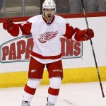 Detroit Red Wings' Tomas Tatar, of the Czech Republic, celebrates his goal against the Arizona Coyotes during the third period of an NHL hockey game Saturday, Feb. 7, 2015, in Glendale, Ariz. The Red Wings defeated the Coyotes 3-1. (AP Photo/Ross D. Franklin)