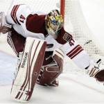 Phoenix Coyotes goalie Mike Smith stops a shot during the second 
period of Game 4 of the NHL hockey Stanley Cup Western Conference 
finals against the Los Angeles Kings in Los Angeles, Sunday, May 20, 
2012. (AP Photo/Jae C. Hong)