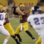 Arizona State quarterback Taylor Kelly (10) throws against Weber State during the first half of an NCAA college football game, Thursday, Aug. 28, 2014, in Tempe, Ariz. (AP Photo/Matt York)