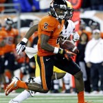 Oregon State receiver Markus Wheaton, left, outruns Arizona State defender Chris Young on his way to a touchdown during the first half of their NCAA college football game against Arizona State in Corvallis, Ore., Saturday, Nov. 3, 2012. (AP Photo/Don Ryan)
