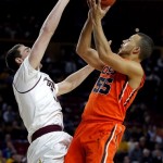 Oregon State's Roberto Nelson (55) shoots over Arizona State's Eric Jacobsen during the first half of an NCAA college basketball game, Thursday, Feb. 6, 2014, in Tempe, Ariz. (AP Photo/Matt York)