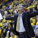  California head coach Mike Montgomery argues a call as his team plays Arizona during the first half on an NCAA college basketball game on Saturday, Feb. 1, 2014, in Berkeley, Calif. (AP Photo/Marcio Jose Sanchez)