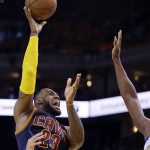 
              Cleveland Cavaliers forward LeBron James (23) shoots against the Golden State Warriors during the first half of Game 2 of basketball's NBA Finals in Oakland, Calif., Sunday, June 7, 2015. (AP Photo/Ben Margot)
            