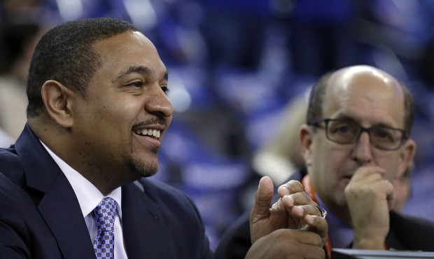 FILE – In this Jan. 9, 2015, file photo, former Golden State Warriors coach Mark Jackson, lef...