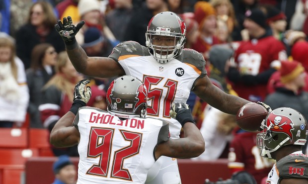 Tampa Bay Buccaneers defensive end William Gholston repays favor  with  interest