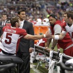  Arizona Cardinals quarterback Drew Stanton (5) shakes hands with quarterback Ryan Lindley (14) after getting injured during the second half of an NFL football game Thursday, Dec. 11, 2014 in St. Louis. (AP Photo/Jeff Roberson)