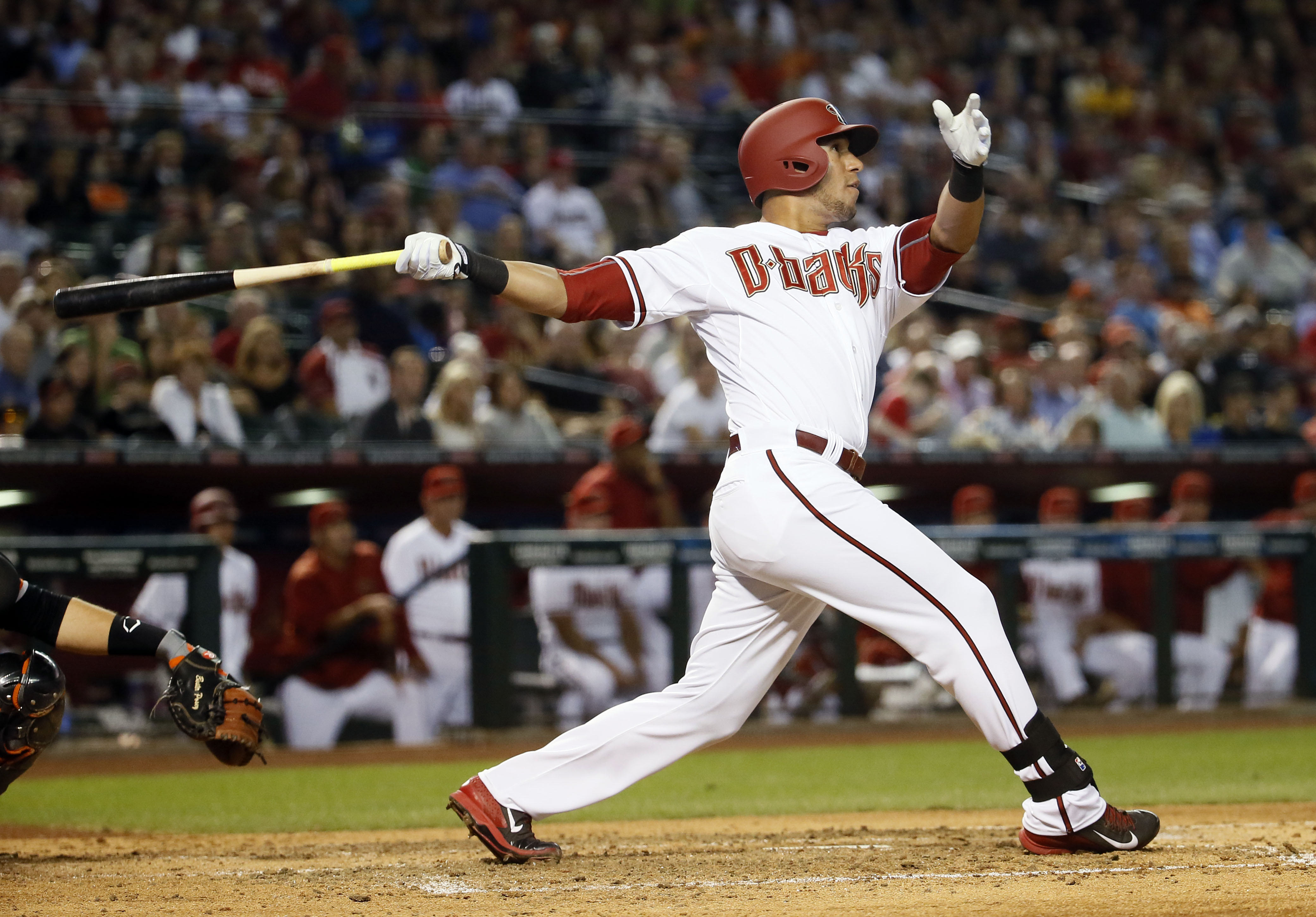 D-backs' manager Chip Hale is impressed with David Peralta's improved swing