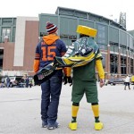 Fans make their way to Lambeau Field before NFL football game between the Green Bay Packers and the Chicago Bears Monday, Nov. 4, 2013, in Green Bay, Wis. (AP Photo/Jeffrey Phelps)