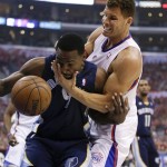 Los Angeles Clippers' Blake Griffin, right, and Memphis Grizzlies' Tony Allen scrap for a loose ball during the first half in Game 5 of a first-round NBA basketball playoff series in Los Angeles, Tuesday, April 30, 2013. (AP Photo/Jae C. Hong)