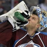  Colorado Avalanche goalie Semyon Varlamov cools off during the second period of an NHL hockey game against the Phoenix Coyotes, Friday, Feb. 28, 2014, in Denver. (AP Photo/Jack Dempsey)