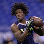 Kent State running back Dri Archer runs a drill at the NFL football scouting combine in Indianapolis, Sunday, Feb. 23, 2014. (AP Photo/Michael Conroy)