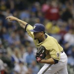Milwaukee Brewers starting pitcher Kyle Lohse throws to the Arizona Diamondbacks during the first inning of a baseball game Saturday, May 30, 2015, in Milwaukee. (AP Photo/Jeffrey Phelps)