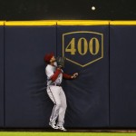  Arizona Diamondbacks center fielder Ender Inciarte watches Milwaukee Brewers' Carlos Gomez's home run during the first inning of a baseball game Monday, May 5, 2014, in Milwaukee. (AP Photo/Morry Gash)