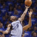  Memphis Grizzlies guard Tony Allen (9) jumps up to grab a pass intended for Oklahoma City Thunder forward Kevin Durant, rear, in the first quarter of Game 2 of an opening-round NBA basketball playoff series in Oklahoma City, Monday, April 21, 2014. (AP Photo/Sue Ogrocki)