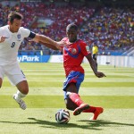 England's Frank Lampard, left, challenges Costa Rica's Joel Campbell during the group D World Cup soccer match between Costa Rica and England at the Mineirao Stadium in Belo Horizonte, Brazil, Tuesday, June 24, 2014. (AP Photo/Jon Super)