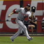  Washington Nationals right fielder Jayson Werth (28) makes the running catch in the fourth inning during a baseball game against the Arizona Diamondbacks, Monday, May 12, 2014, in Phoenix. (AP Photo/Rick Scuteri)