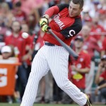 National League's Anthony Rizzo, of the Chicago Cubs, hits during the MLB All-Star baseball Home Run Derby, Monday, July 13, 2015, in Cincinnati. (AP Photo/John Minchillo)