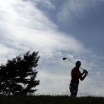 Billy Horschel reacts to his tee shot on the fourth hole during the fourth round of the U.S. Open golf tournament at Merion Golf Club, Sunday, June 16, 2013, in Ardmore, Pa. (AP Photo/Charlie Riedel)