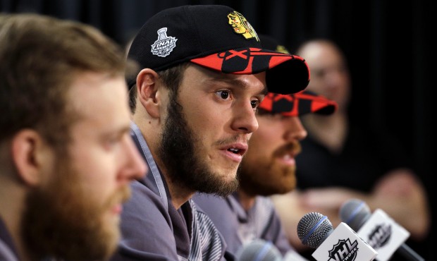 Chicago Blackhawks center Jonathan Toews talks during a news conference, Sunday, June 14, 2015, in ...